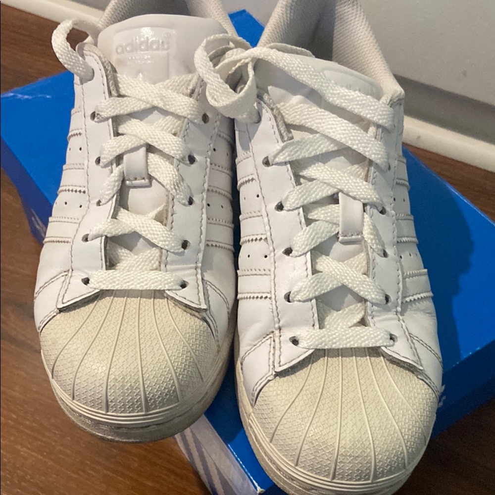 Adidas Shell Toe Sneakers 👟 - Picture 5 of 5